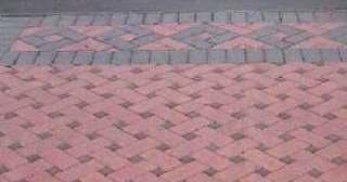 Укладка тротуарной плитки на старое бетонное основание в Изобильном в октябре